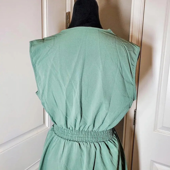 SHEIN Frenchy Surplice Neck Shirred Waist Dress Mint Green Size Small NWOT - Picture 8 of 15